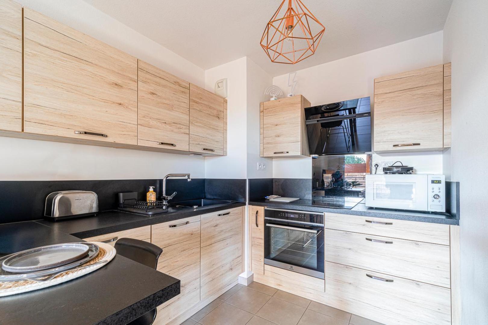 Appartement Charmant Au Porte De Montpellier Saint-Jean-de-Védas Exteriör bild